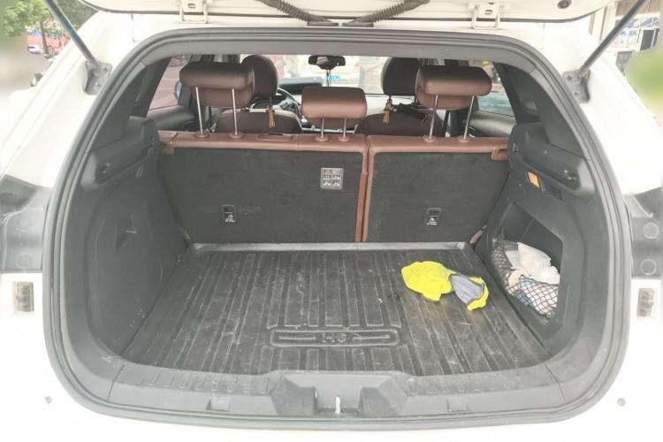 Used Haval H6 2017 Red-Label 1.5T Automatic Two-Wheel Drive Smart Edition Trunk