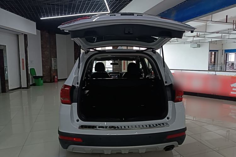 Used Haval H6 2017 Red-Label Sport Edition 1.5T Manual Two-Wheel Drive Elite Model Trunk