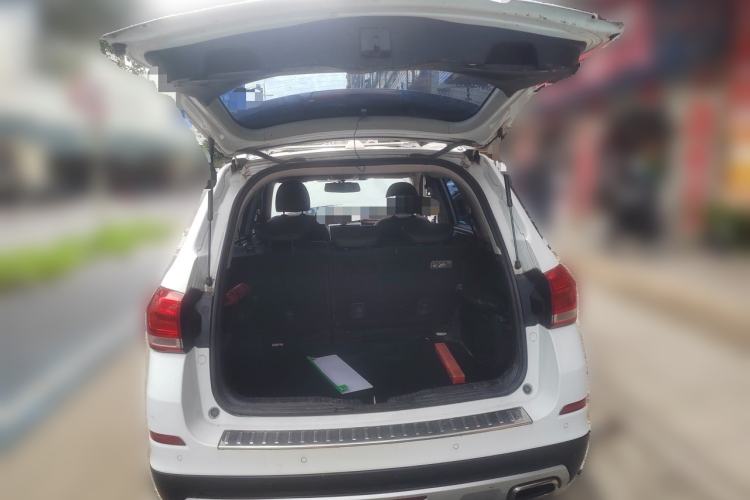 Used Haval H6 2017 Blue Label Sport Edition 1.5T Automatic Two-Wheel Drive Luxury Model Trunk
