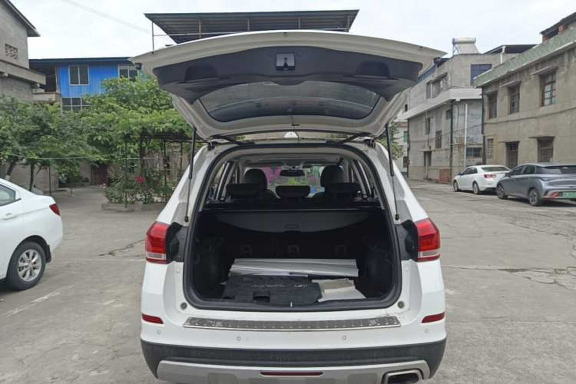 Used Haval H6 2017 Blue Label Sport Edition 1.5T Automatic Two-Wheel Drive Luxury Model Trunk