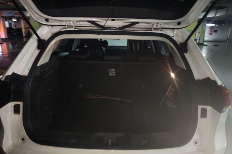 Used Haval H6 2017 Red-Label 1.5T Automatic Two-Wheel Drive Smart Edition Trunk