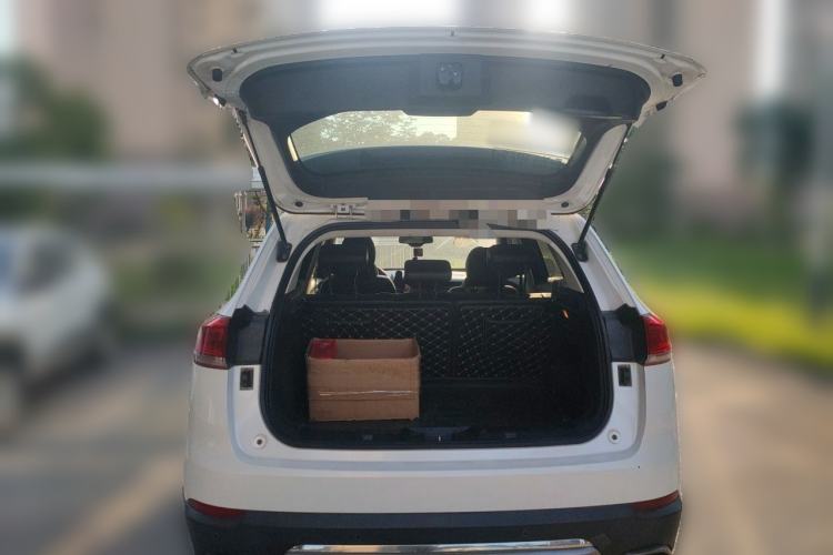 Used Haval H6 2017 Blue Label 2.0T Automatic Two-Wheel Drive Smart Edition Trunk
