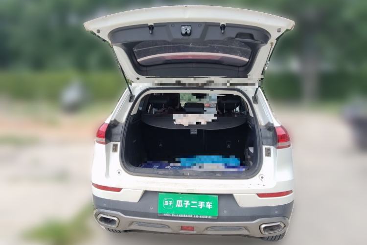Used Haval H6 2017 Red Label 2.0T Automatic Two-Wheel Drive ZhiShang Model Trunk