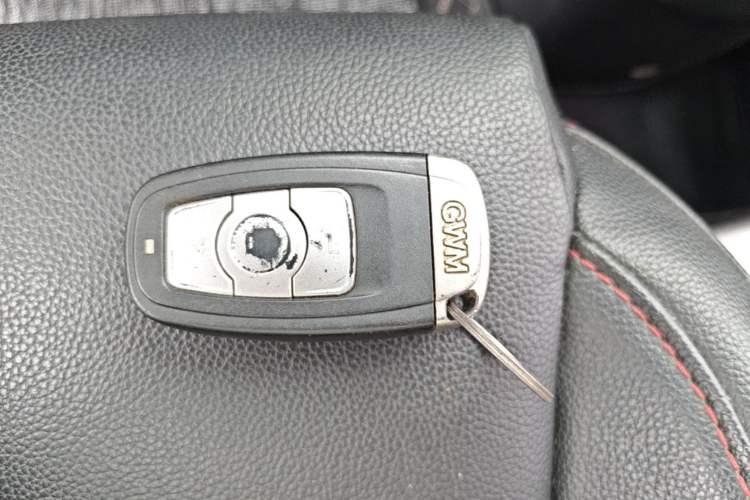 Used Haval H6 2017 Classic Edition 1.5T Automatic Two-Wheel Drive Elite Model Vehicle Key