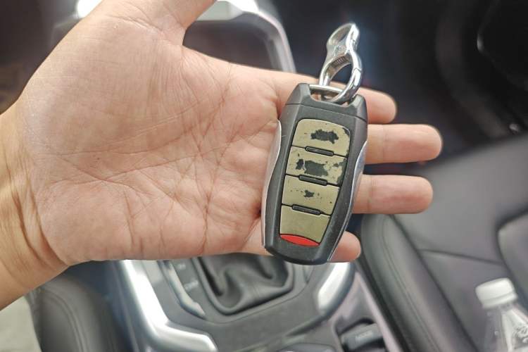 Used Haval H6 2017 Blue Label 1.5T Automatic Two-Wheel Drive ZhiShang Model Vehicle Key