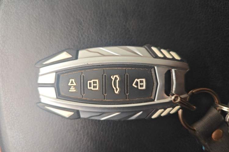 Used Haval H6 2017 Red Label 2.0T Automatic Two-Wheel Drive ZhiShang Model Vehicle Key