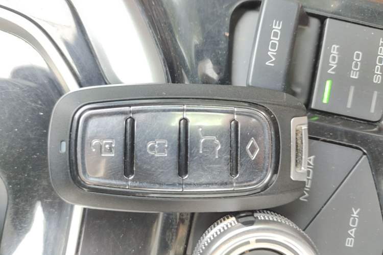 Used Haval H6 2017 Blue Label 2.0T Automatic Two-Wheel Drive Smart Edition Vehicle Key