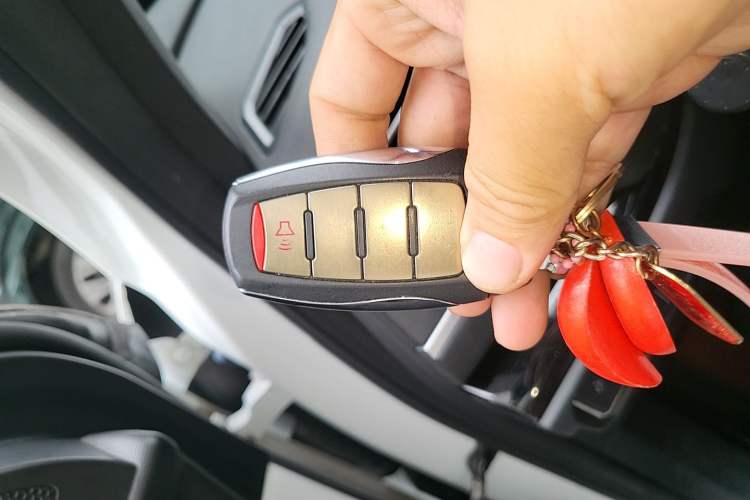 Used Haval H6 2017 Red Label 2.0T Automatic Two-Wheel Drive ZhiShang Model Vehicle Key