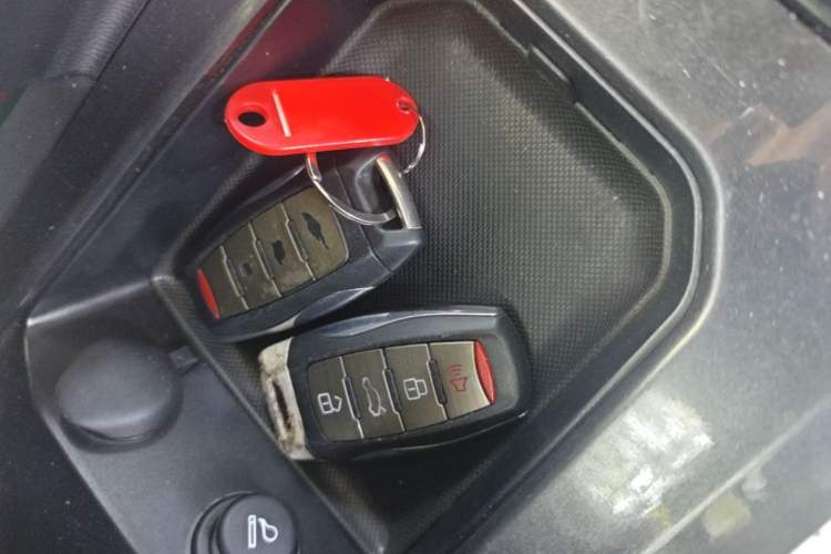 Used Haval H6 2017 Blue Label 1.5T Automatic Two-Wheel Drive ZhiShang Model Vehicle Key