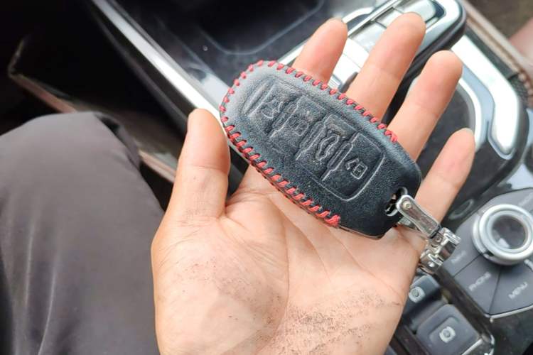 Used Haval H6 2017 Red Label 2.0T Automatic Two-Wheel Drive ZhiShang Model Vehicle Key