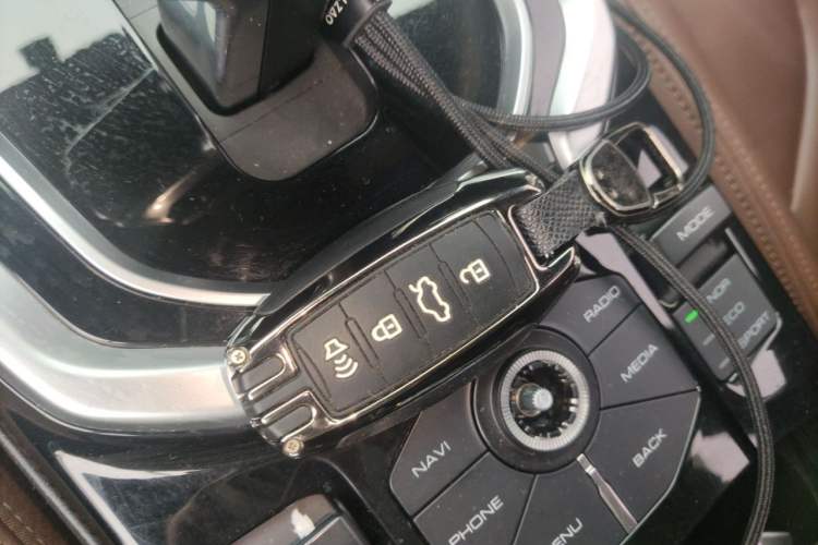 Used Haval H6 2017 Red Label 2.0T Automatic Two-Wheel Drive ZhiShang Model Vehicle Key