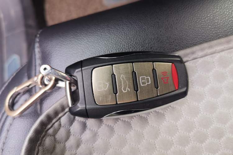 Used Haval H6 2017 Blue Label 2.0T Automatic Two-Wheel Drive Smart Edition Vehicle Key