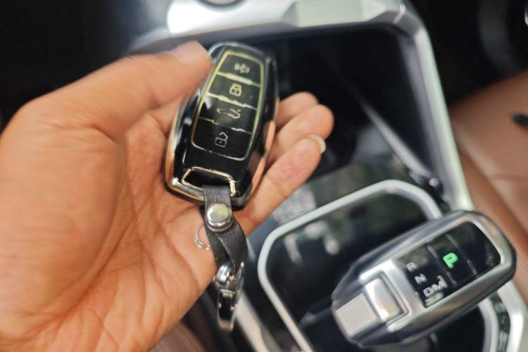 Used Haval H6 2017 Red Label 2.0T Automatic Two-Wheel Drive ZhiShang Model Vehicle Key