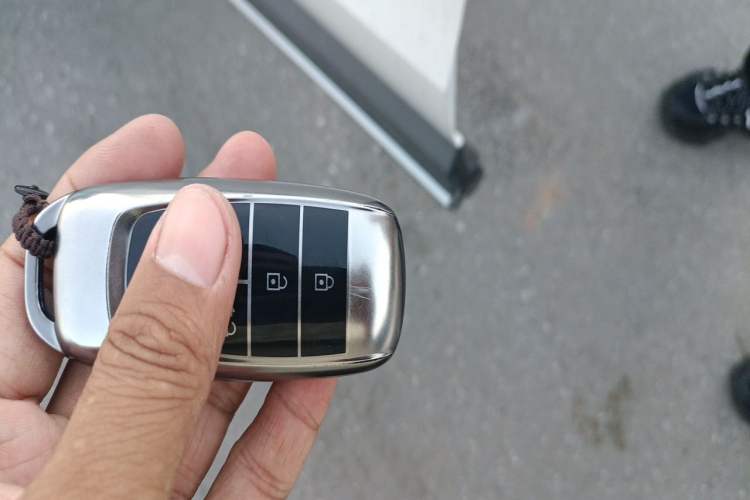 Used Haval H6 2017 Red Label 2.0T Automatic Two-Wheel Drive ZhiShang Model Vehicle Key
