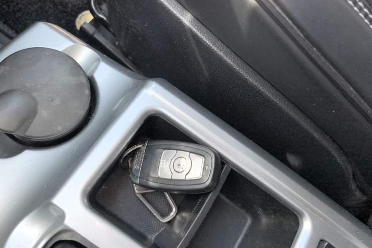 Used Haval H6 2017 Classic Edition 1.5T Automatic Two-Wheel Drive Elite Model Vehicle Key