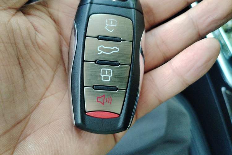 Used Haval H6 2017 Blue Label 2.0T Automatic Two-Wheel Drive Smart Edition Vehicle Key