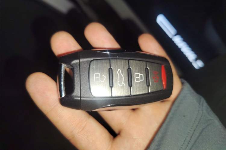 Used Haval H6 2017 Red-Label 1.5T Automatic Two-Wheel Drive Smart Edition Vehicle Key