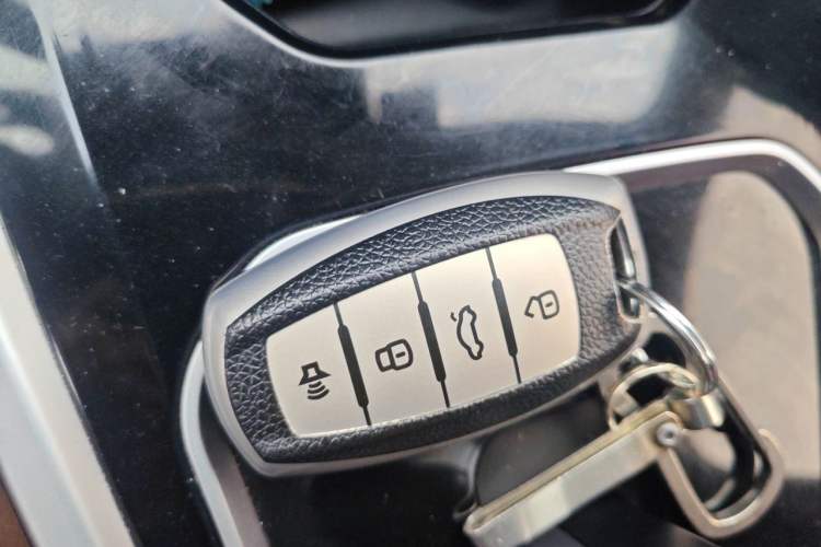 Used Haval H6 2017 Blue Label 2.0T Automatic Two-Wheel Drive Smart Edition Vehicle Key