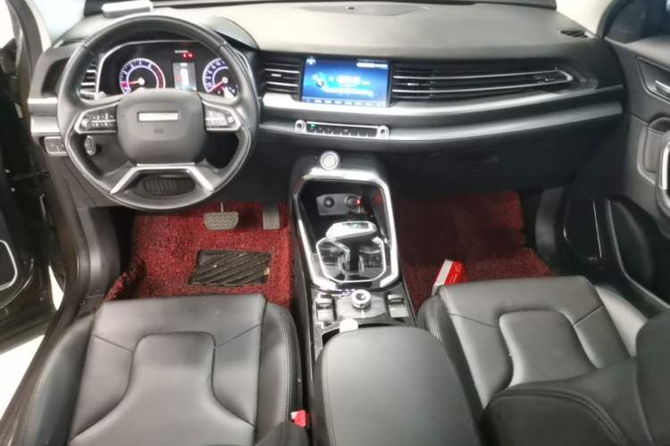 Used Haval H6 2017 Blue Label 2.0T Automatic Two-Wheel Drive Leading Model Center Console