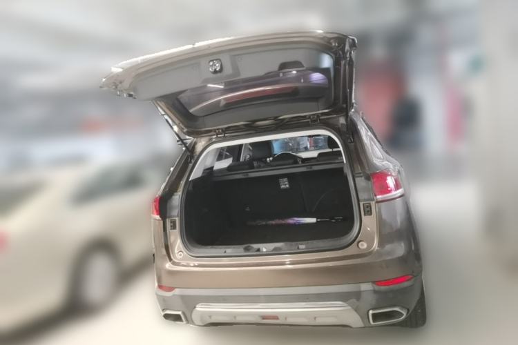 Used Haval H6 2017 Blue Label 2.0T Automatic Two-Wheel Drive Leading Model Trunk