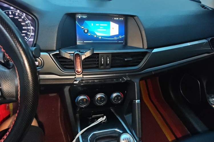 Used Haval H6 2018 Blue Label Sport Edition 1.5T Manual Two-Wheel Drive Elite Model Audio And AC Panel