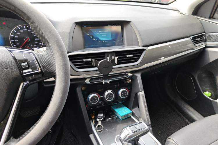 Used Haval H6 2018 Blue Label Sport Edition 1.5T Automatic Two-Wheel Drive Prestige Model Audio And AC Panel