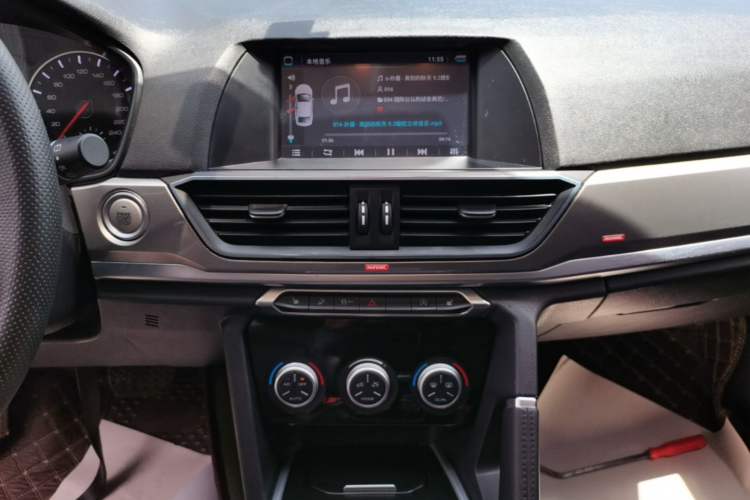 Used Haval H6 2018 Red-Label Sport Edition 1.5T Automatic Two-Wheel Drive Elite Model Audio And AC Panel