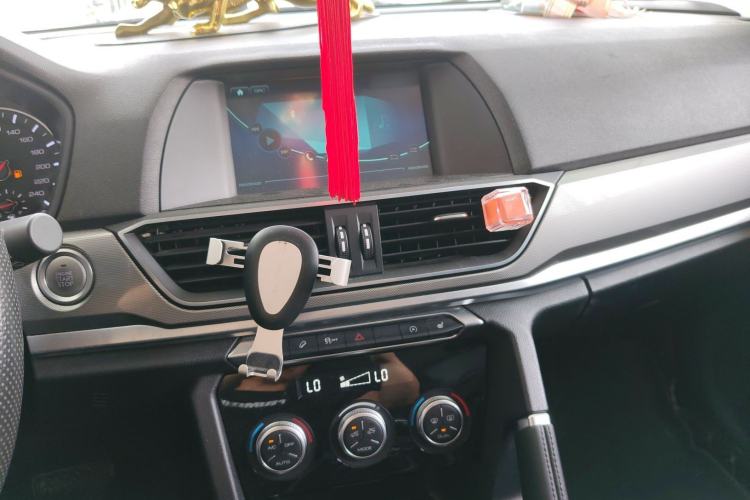 Used Haval H6 2018 Red-Label Sport Edition 1.5T Automatic Two-Wheel Drive Elite Model Audio And AC Panel