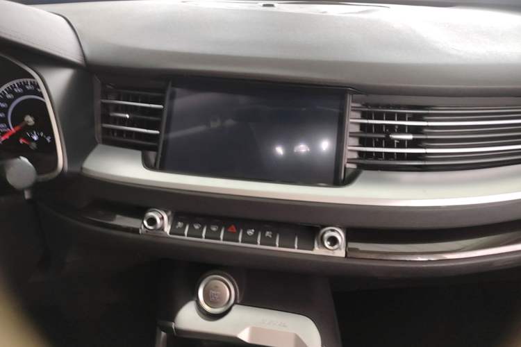 Used Haval H6 2018 Red-Label 1.5T Automatic Luxury Model Audio And AC Panel