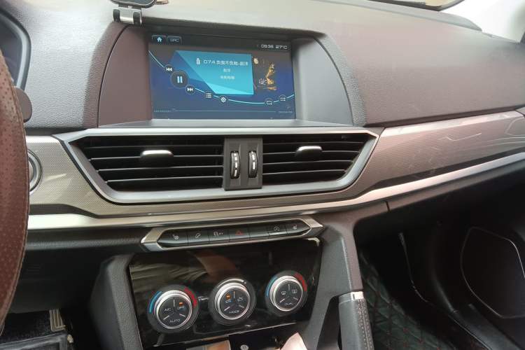 Used Haval H6 2018 Blue Label Sport Edition 1.5T Automatic Two-Wheel Drive Elite Model Audio And AC Panel