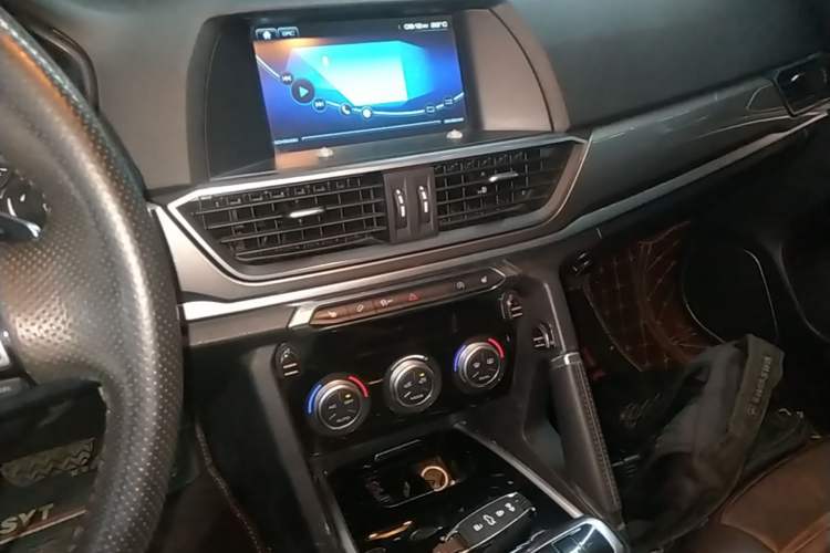 Used Haval H6 2018 Blue Label Sport Edition 1.5T Automatic Two-Wheel Drive Elite Model Audio And AC Panel
