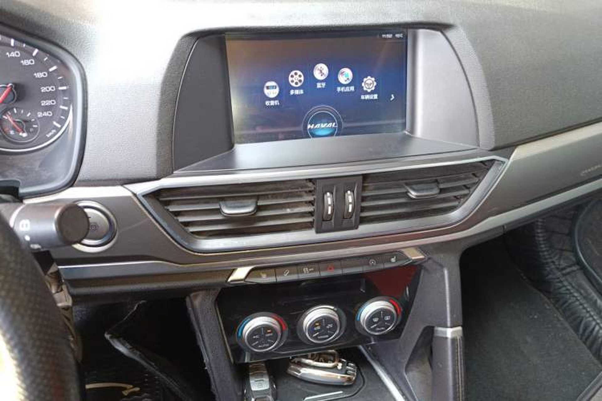 Used Haval H6 2018 Red-Label Sport Version 1.5T Manual Two-Wheel Drive Elite Model Audio And AC Panel
