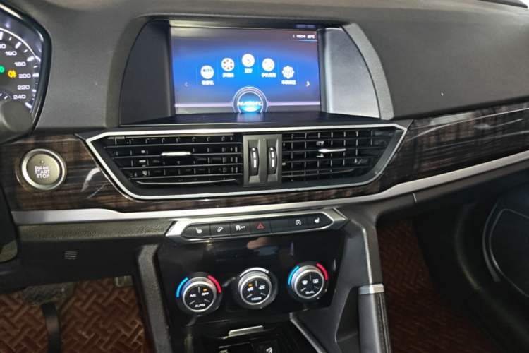 Used Haval H6 2018 Sport Edition 1.5T Automatic Two-Wheel Drive Elite Model China V Standard Audio And AC Panel