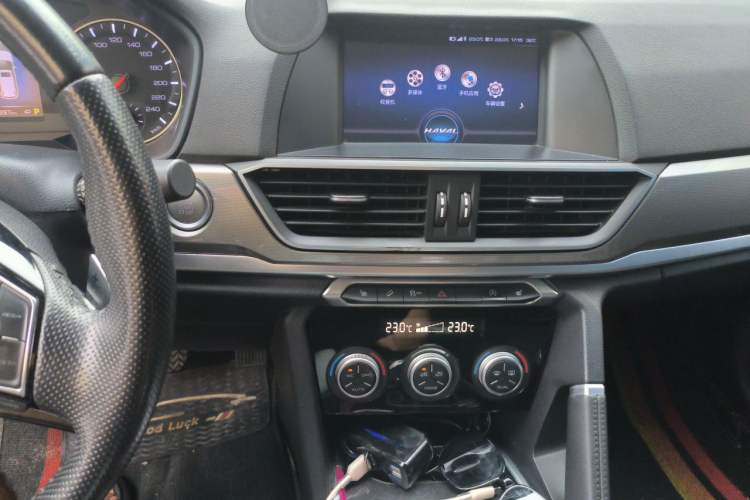 Used Haval H6 2018 Sport Edition 1.5T Automatic Two-Wheel Drive Elite Model China V Standard Audio And AC Panel