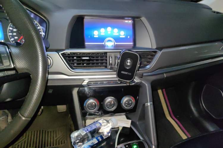 Used Haval H6 2018 Sport Edition 1.5T Automatic Two-Wheel Drive Elite Model China V Standard Audio And AC Panel
