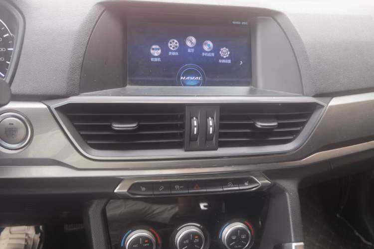 Used Haval H6 2018 Blue Label Sport Edition 1.5T Manual Two-Wheel Drive Elite Model Audio And AC Panel