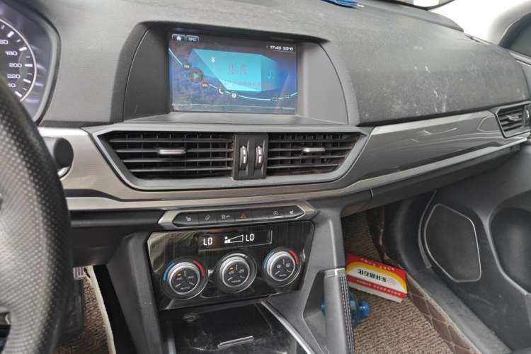 Used Haval H6 2018 Red-Label Sport Edition 1.5T Automatic Two-Wheel Drive Elite Model Audio And AC Panel