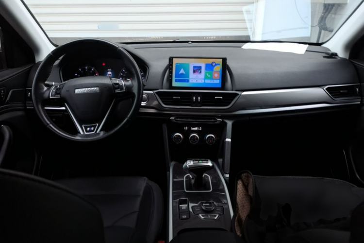Used Haval H6 2018 Blue Label Sport Edition 1.5T Automatic Two-Wheel Drive Elite Model Center Console