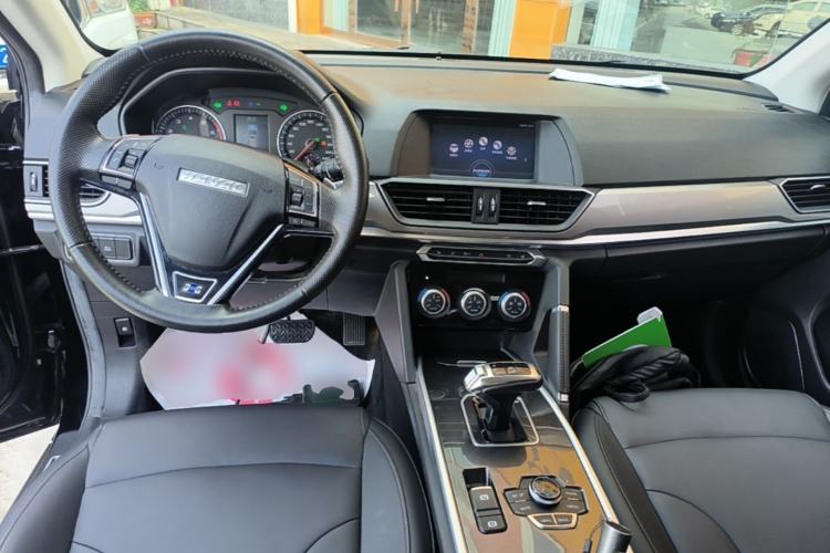 Used Haval H6 2018 Blue Label Sport Edition 1.5T Automatic Two-Wheel Drive Elite Model Center Console