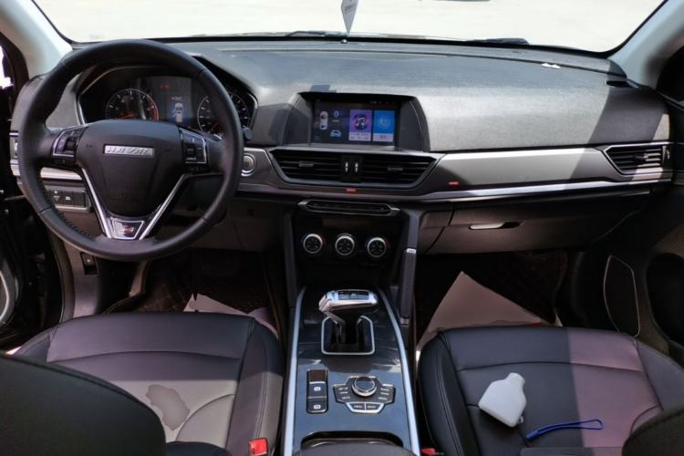 Used Haval H6 2018 Red-Label Sport Edition 1.5T Automatic Two-Wheel Drive Elite Model Center Console