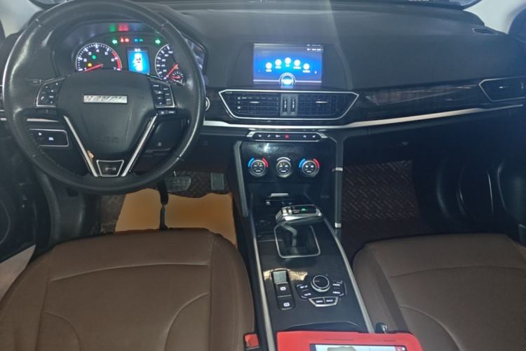 Used Haval H6 2018 Sport Edition 1.5T Automatic Two-Wheel Drive Elite Model China V Standard Center Console