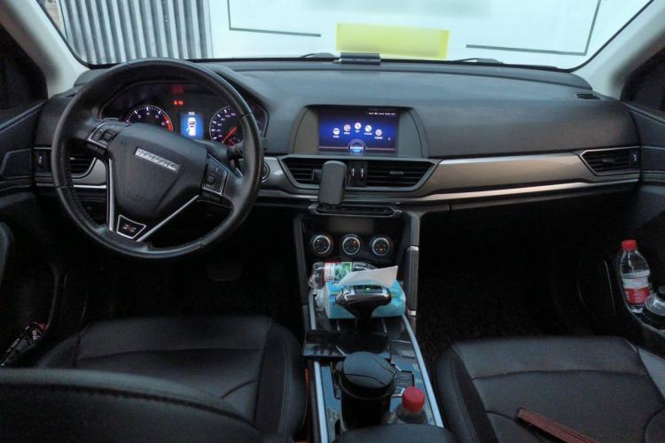 Used Haval H6 2018 Red-Label Sport Edition 1.5T Automatic Two-Wheel Drive Elite Model Center Console