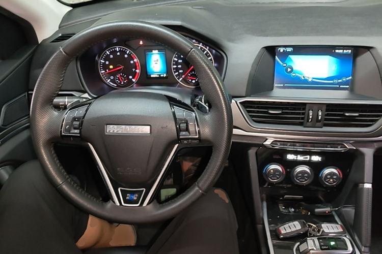 Used Haval H6 2018 Blue Label Sport Edition 1.5T Automatic Two-Wheel Drive Elite Model Center Console