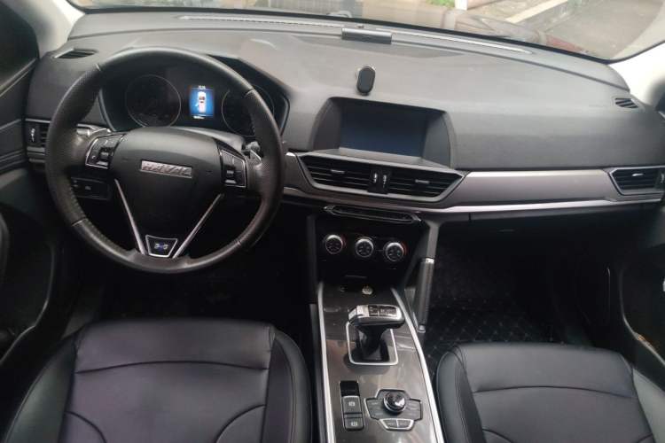 Used Haval H6 2018 Blue Label Sport Edition 1.5T Automatic Two-Wheel Drive Prestige Model Center Console
