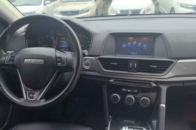Used Haval H6 2018 Red-Label Sport Edition 1.5T Automatic Two-Wheel Drive Elite Model Center Console