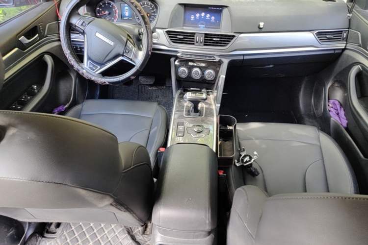 Used Haval H6 2018 Blue Label Sport Edition 1.5T Automatic Two-Wheel Drive Elite Model Center Console