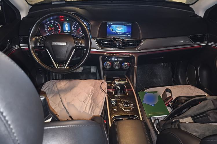 Used Haval H6 2018 Red-Label Sport Edition 1.5T Automatic Two-Wheel Drive Prestige Model Center Console
