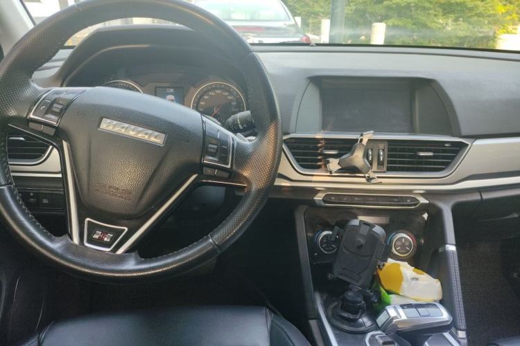 Used Haval H6 2018 Red-Label Sport Edition 1.5T Automatic Two-Wheel Drive Elite Model Center Console