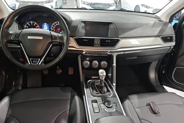Used Haval H6 2018 Sport Edition 1.5T Manual Two-Wheel Drive Elite Model China V Standard Center Console