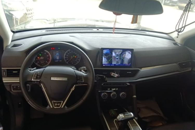 Used Haval H6 2018 Blue Label Sport Edition 1.5T Automatic Two-Wheel Drive Elite Model Center Console
